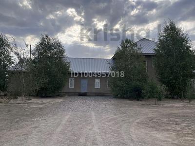 Жеке үй · 8 бөлме · 250 м² · 55 жүзд., Карасу 19б — Находится возле мечети на районе Запад, бағасы: 70 млн ₸ в Шу