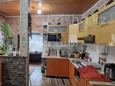Жеке үй · 3 бөлме · 76 м² · 6 жүзд., 22-шағынаудан, Фрунзе, бағасы: 14.5 млн ₸ в Караганде, Алихана Бокейханова р-н