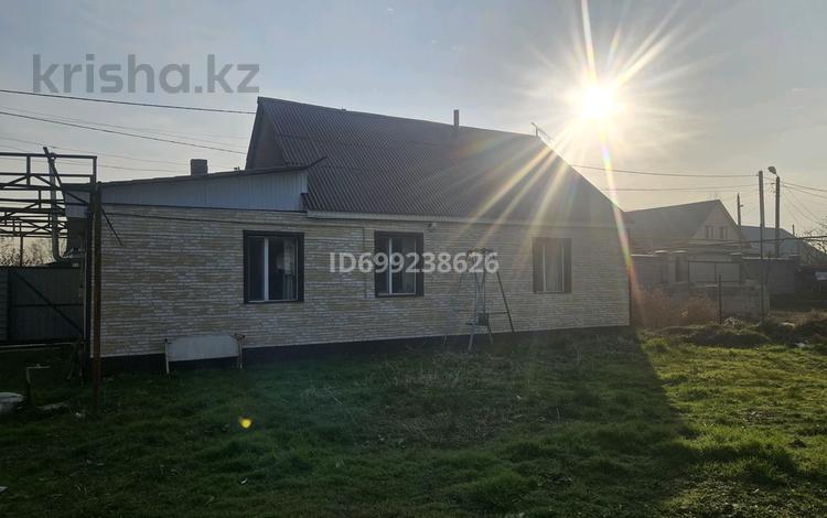 Отдельный дом · 3 комнаты · 80 м², улица Дачная 79 — Магазин Жанайым за 28 млн ₸ в  — фото 2