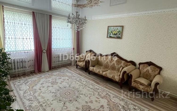 Отдельный дом • 7 комнат • 247 м² • 10 сот., Курмашева 7 — Кызылбалык за 23 млн 〒 в Дамбе — фото 2