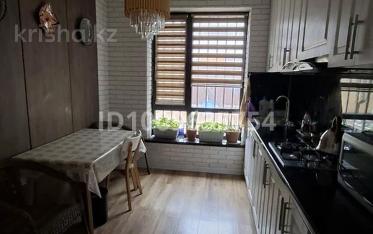 3-комнатная квартира · 100 м², Алдиярова — Роддом на попова за 200 000 ₸ в Шымкенте, Енбекшинский р-н — фото 2