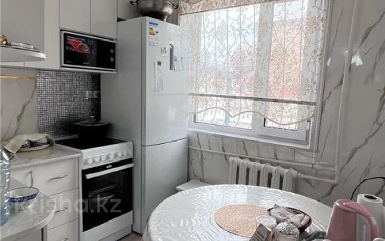 2-комнатная квартира · 45 м² · 1/5 этаж, Майкудук, 16й микрорайон за 10 млн ₸ в Караганде, Алихана Бокейханова р-н — фото 7