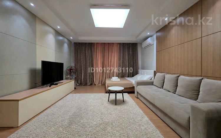 2-комнатная квартира · 75 м² · 4/36 этаж, проспект Кошкарбаева 2 — Момышулы за 35 000 ₸ в Астане, Сарайшык р-н — фото 28