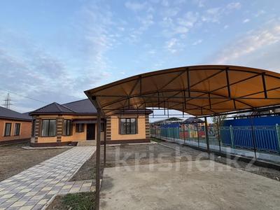 Отдельный дом · 5 комнат · 194.6 м² · 6 сот., мкр Балауса, 32-я улица 39/5 — Balausa village за 43 млн ₸ в Атырау