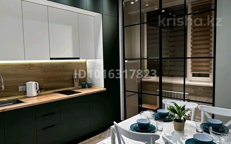 2-бөлмелі пәтер · 46 м², 16-ш/а. 85, бағасы: 15 000 ₸ в Актау, 16-й мкр  — фото 2