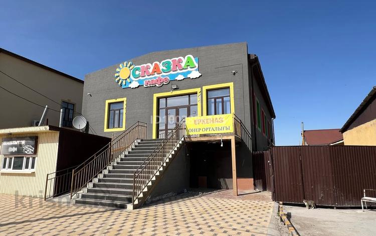 Свободное назначение, офисы, магазины и бутики, общепит, салоны красоты, фитнес и спорт, медцентры и аптеки, образование, развлечения · 480 м² за ~ 1.4 млн 〒 в  — фото 2