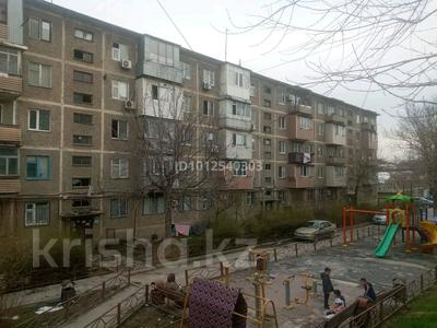 5-комнатная квартира · 25 м² · 5/5 этаж, Төле би 6 — Верхний базар за 100 000 〒 в Шымкенте, Енбекшинский р-н