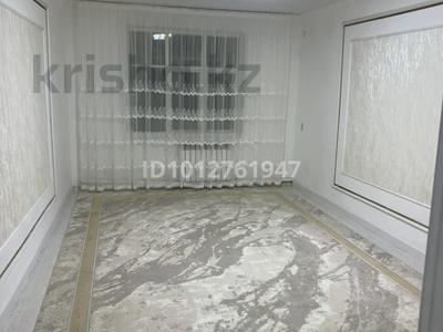 3-бөлмелі пәтер · 59 м² · 2/2 қабат, Дружба 12, бағасы: 200 000 ₸ в Жанаозен