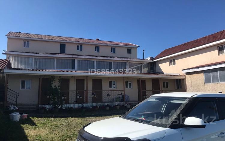 Жеке үй · 16 бөлме · 400 м², Казахстанская 16, бағасы: 10 000 ₸ в Бурабае — фото 2