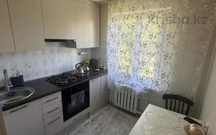 3-бөлмелі пәтер · 60 м² · 5/5 қабат, мкр. Таугуль 10, бағасы: 47 млн ₸ в Алматы, Ауэзовский р-н — фото 2