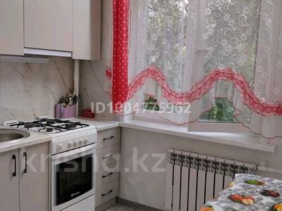 2-бөлмелі пәтер · 42 м² · 2 қабат, Жаңа қала ш/а. 58, бағасы: 220 000 ₸ в Караганде, Казыбек би р-н