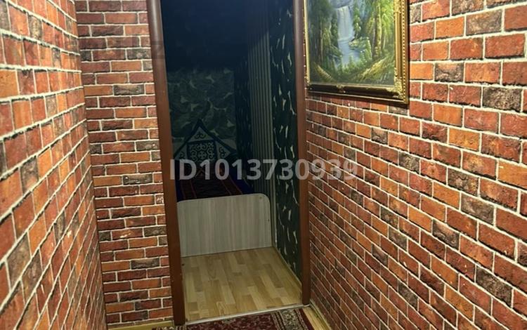 2-бөлмелі пәтер · 50 м² · 1/5 қабат, Айбергенова 1/б — Остоновка Айгул, бағасы: 12 000 ₸ в Шымкенте, Аль-Фарабийский р-н — фото 2