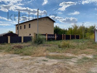 Отдельный дом · 6 комнат · 220 м² · 12 сот., Амангельды 20 А — Амангелды-Царева за 23 млн 〒 в Аксу