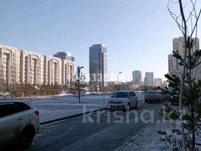 Офисы, магазины и бутики, склады · 42 м² за 19.5 млн ₸ в Астане, Есильский р-н