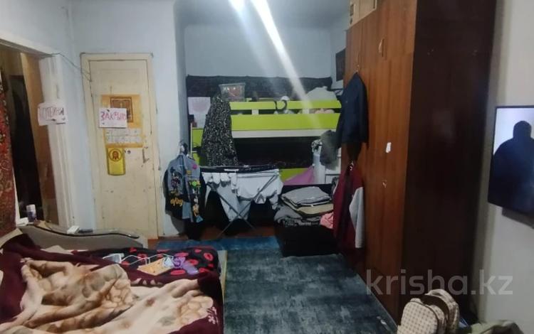 1-комнатная квартира · 33 м² · 3/3 этаж, мкр №2 за 23 млн ₸ в Алматы, Ауэзовский р-н — фото 6