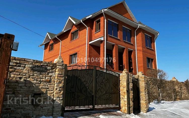 Жеке үй · 12 бөлме · 495 м² · 16 сот., Кошкарбаева 112, бағасы: 380 млн 〒 в Кокшетау — фото 2