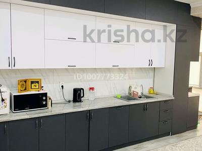 4-бөлмелі пәтер · 165 м² · 5/10 қабат, 18, бағасы: 80 млн ₸ в Актау, 18-й мкр 