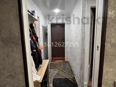 2-комнатная квартира · 44 м² · 1/3 этаж, Абая 26 — Каз почта , Мир магазин , каскад , 1 школа за 5 млн ₸ в Курчатове