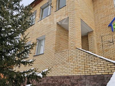 Отдельный дом · 4 комнаты · 400 м² · 8 сот., мкр Шубар, Алпамыс батыр за 200 млн 〒 в Астане, Есильский р-н