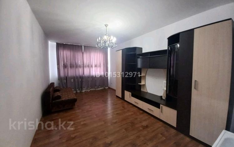 1-комнатная квартира · 42 м² · 2/5 этаж, мкр Саялы 18 — Напротив АвтоЦона за 190 000 ₸ в Алматы, Алатауский р-н — фото 2