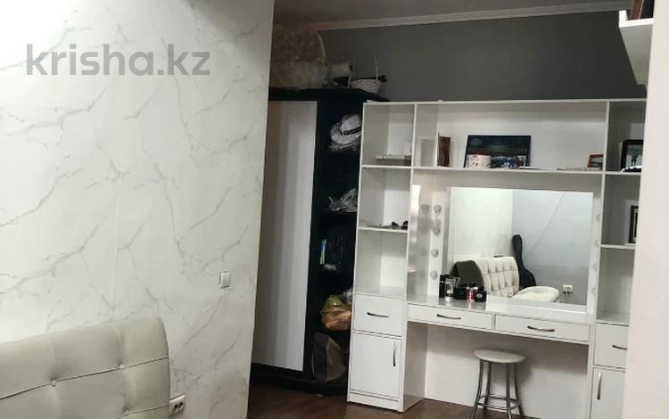 1-бөлмелі пәтер · 37 м² · 7/10 қабат, Ақсай-3А ш/а., бағасы: 25 млн ₸ в Алматы, Ауэзовский р-н — фото 2