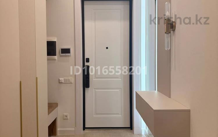 3-комнатная квартира · 100 м² · 3/5 этаж, мкр Михайловка , Аманжолова 100 — Парковая зона, магазин «Школьник», гостиничный комплекс Космонавт за 700 000 ₸ в Караганде, Казыбек би р-н — фото 2