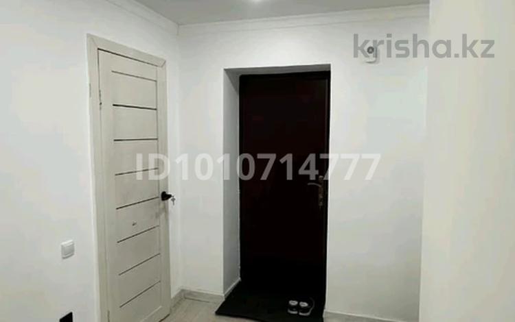 1-комнатная квартира · 42.1 м² · 7/9 этаж, мкр Береке 22 за 13 млн ₸ в Атырау — фото 2