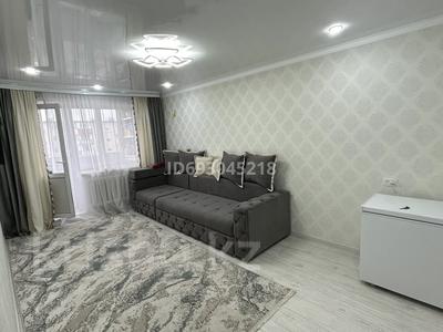 2-бөлмелі пәтер, 42 м², 3/5 қабат, Майкудук, 16й микрорайон 24, бағасы: 14 млн 〒 в Караганде, Алихана Бокейханова р-н