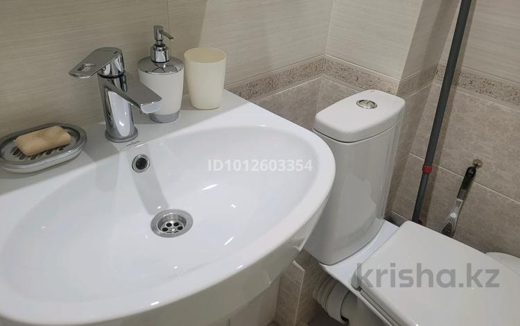 3-комнатная квартира · 65 м² · 3/4 этаж, Бухар жырау 45 за 18 000 ₸ в Караганде — фото 2