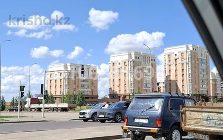 3-бөлмелі пәтер · 84 м² · 4/5 қабат, Ш.айтматова 31а — Ш.айтматова - Сыганак, бағасы: 60 млн ₸ в Астане, Нура р-н — фото 2