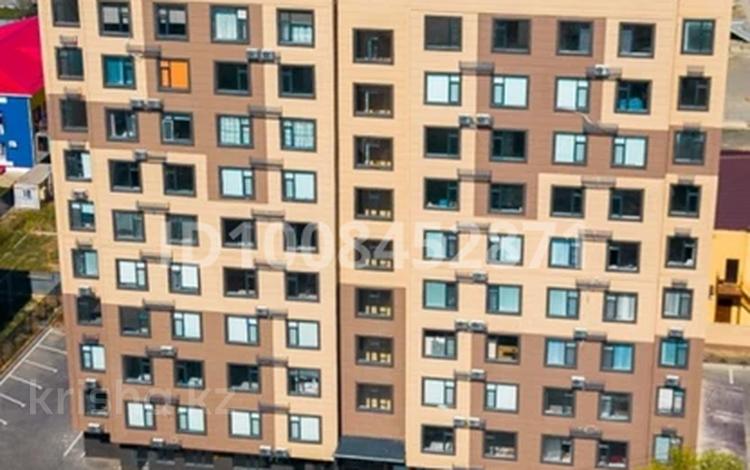 2-бөлмелі пәтер · 77.1 м² · 3/9 қабат, Достык 1, бағасы: 32 млн ₸ в Атырау — фото 9