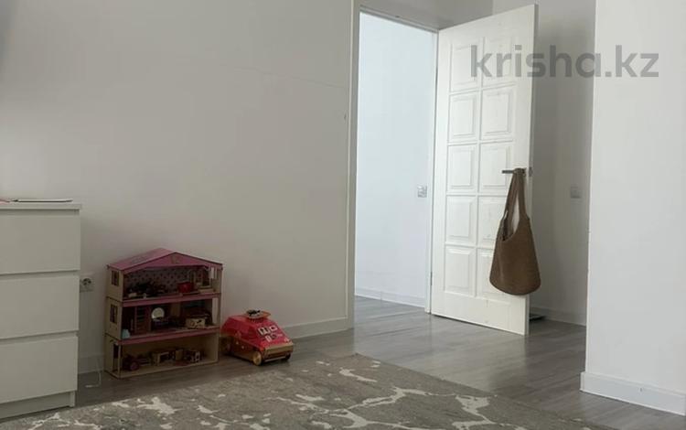 2-бөлмелі пәтер · 64 м² · 1 қабат, Кабанбай батыра, бағасы: 45 млн ₸ в Астане, Есильский р-н — фото 2