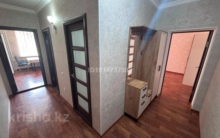 2-бөлмелі пәтер · 70 м² · 3/5 қабат, Алтын орда ш/а., Батыс 2 54, бағасы: 200 000 ₸ в Актобе, мкр. Алтын орда — фото 14