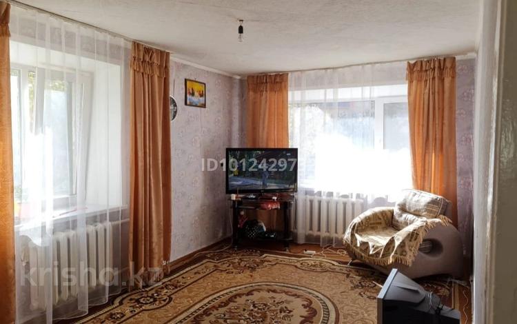 2-комнатная квартира · 44 м² · 1/5 этаж, 1 12 за 6 млн ₸ в Лисаковске — фото 2