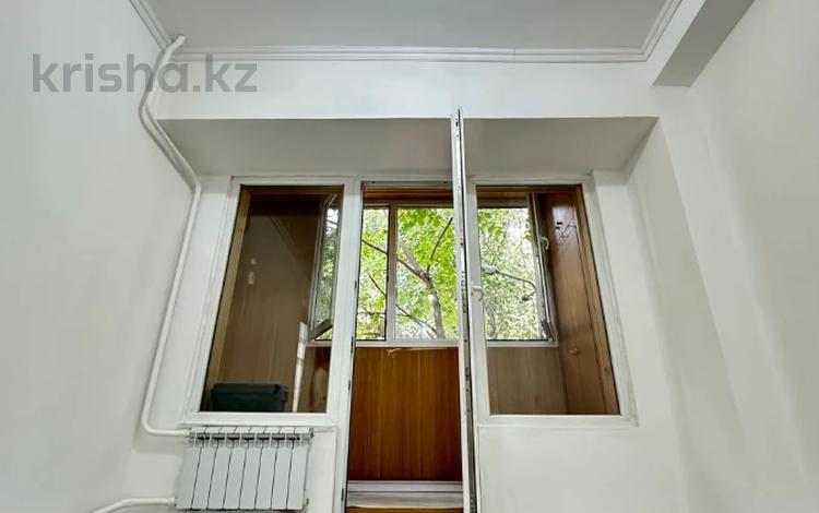 1-бөлмелі пәтер · 37 м² · 2/4 қабат, Абылай хана 8, бағасы: 31 млн ₸ в Алматы, Алмалинский р-н — фото 2