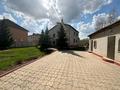 Отдельный дом · 6 комнат · 350 м² · 12 сот., Панель-центр 22 — Напротив главного корпуса Каргу юго-восток за 1.6 млн ₸ в Караганде, Казыбек би р-н — фото 2