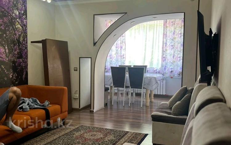 3-комнатная квартира · 60 м² · 2/5 этаж, Республики 28 за 210 000 ₸ в Шымкенте, Абайский р-н — фото 2