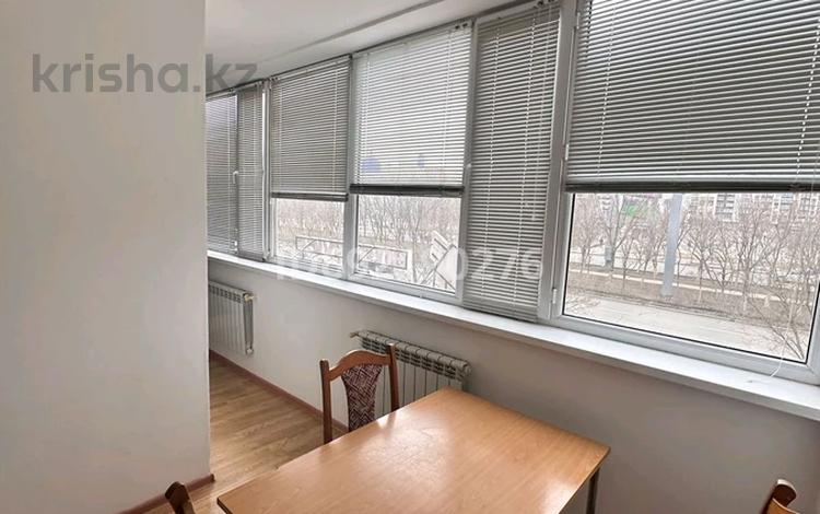 4-комнатная квартира, 90 м², 2/5 этаж помесячно, Сатпаева 34