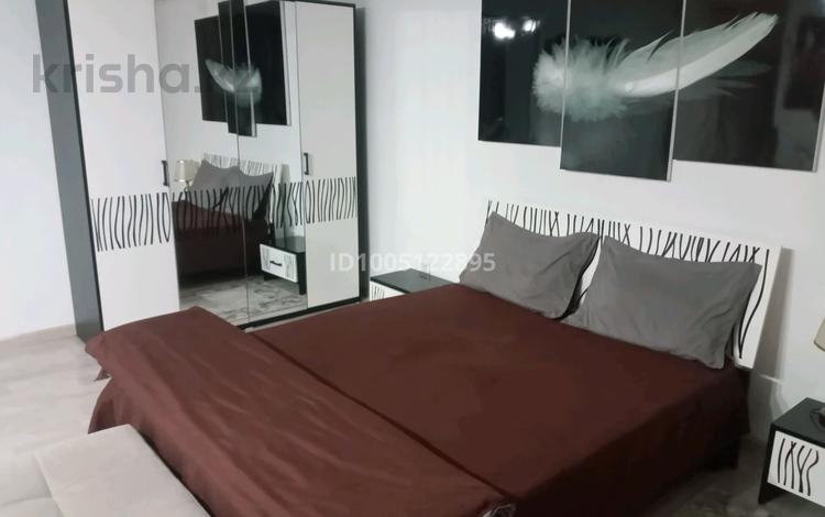 1-комнатная квартира · 32 м² · 1/5 этаж, Толеби 51 за 8 000 ₸ в Кентау — фото 2