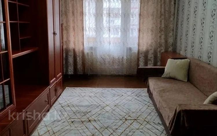 1-комнатная квартира, 33 м², 3/4 этаж, мкр №1 за 20.9 млн 〒 в Алматы, Ауэзовский р-н — фото 2