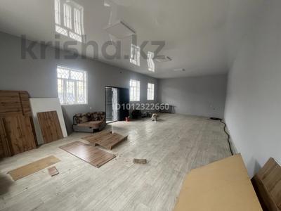 Свободное назначение, офисы, магазины и бутики, склады, салоны красоты · 50 м² за 300 000 〒 в Шымкенте, Енбекшинский р-н