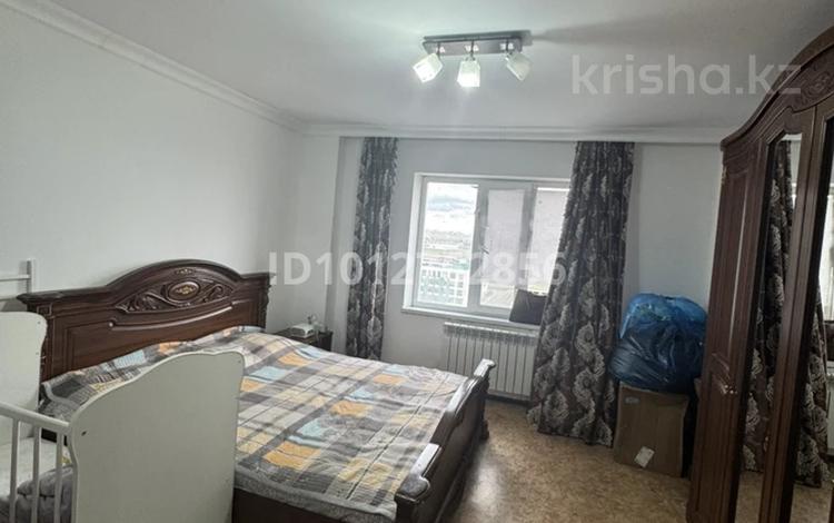 2-комнатная квартира · 70 м² · 12/25 этаж, Микрорайон Байкена Ашимова 22 за 230 000 ₸ в Караганде, Казыбек би р-н — фото 2