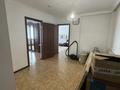 2-комнатная квартира · 70 м² · 12/25 этаж, Микрорайон Байкена Ашимова 22 за 230 000 ₸ в Караганде, Казыбек би р-н — фото 7