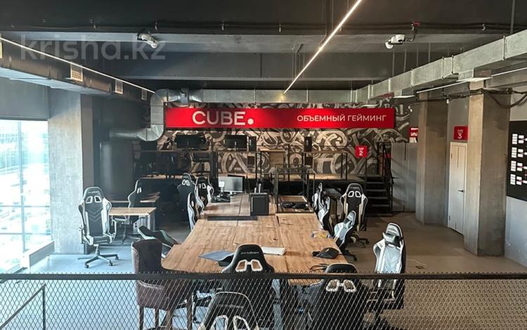 Свободное назначение, офисы, общепит, бани, гостиницы и зоны отдыха, фитнес и спорт, образование, развлечения, конференц-залы, кабинеты и рабочие места, студии · 697 м² за ~ 5.9 млн 〒 в Астане, Нура р-н — фото 2