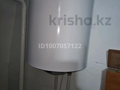 Отдельный дом · 2 комнаты · 70 м² · 10 сот., мкр Жулдыз, Гайсина 47 за 14 млн 〒 в Атырау