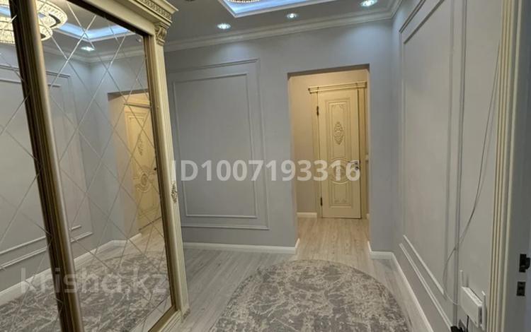 3-бөлмелі пәтер · 87 м² · 1/9 қабат, мкр. Алмагуль, Алмагуль 11, бағасы: 30 млн ₸ в Атырау — фото 2