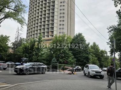 3-бөлмелі пәтер · 92 м² · 1/5 қабат, ЗЕНКОВА ШЕВЧЕНКО — ЗЕНКОВА ШЕВЧЕНКО, бағасы: 110 млн ₸ в Алматы, Медеуский р-н