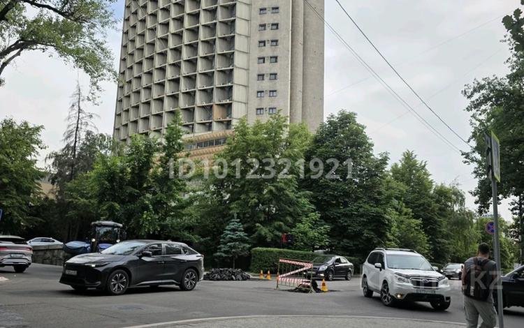 3-бөлмелі пәтер · 92 м² · 1/5 қабат, ЗЕНКОВА ШЕВЧЕНКО — ЗЕНКОВА ШЕВЧЕНКО, бағасы: 110 млн ₸ в Алматы, Медеуский р-н — фото 2