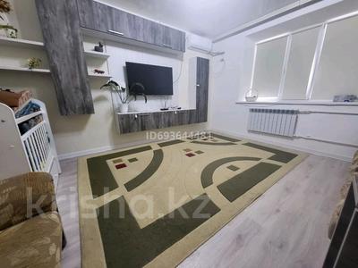 3-комнатная квартира · 82.5 м² · 2/5 этаж, Дружба-народов за 33.5 млн 〒 в Аксае