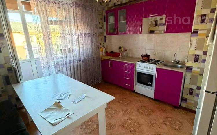 1-комнатная квартира · 42 м² · 5/5 этаж, мкр Каратал 112 за 16 млн ₸ в Талдыкоргане — фото 2